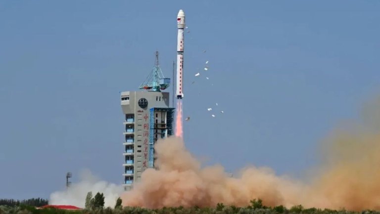 China launches Fengyun-3F meteorological satellite to orbit_64d2499781908.jpeg