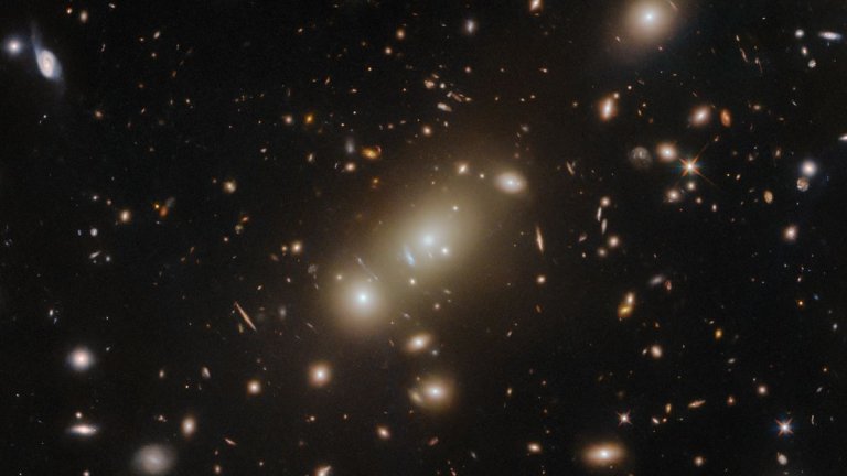 Hubble images a museum of galaxies, and some are gravitationally warped (photo)_64e0c7eadf799.jpeg