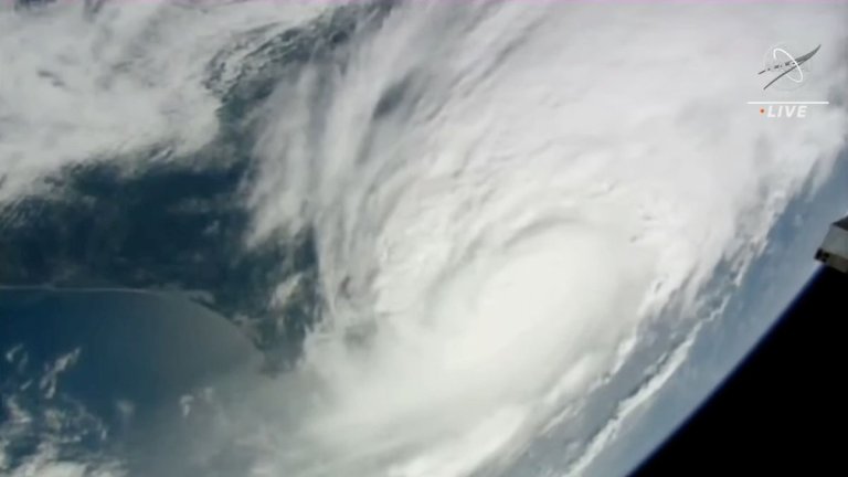 Hurricane Idalia slams into Florida as astronauts and satellites track it from space (video, photos)_64f0a612e20ae.jpeg