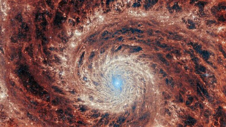 James Webb Space Telescope gazes into the Whirlpool galaxy’s hypnotic spiral arms (photos)_64ef548c853ac.jpeg