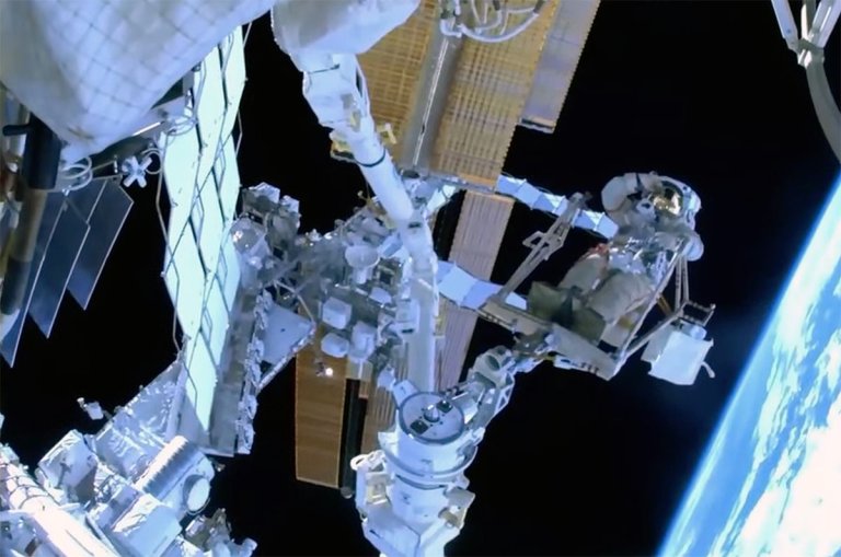 Russian cosmonaut becomes first to ride European robotic arm on ISS spacewalk_64d4eca4e8926.jpeg