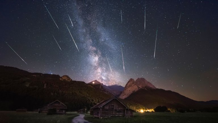 Shiny Perseid meteors light up a dark sky in Portugal (video)_64d63de909340.jpeg