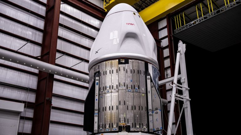 SpaceX Dragon capsule arrives at launch pad ahead of Crew-7 liftoff (photos)_64e0c842cf335.jpeg