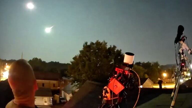 Watch a brilliant fireball shine brighter than the full moon (video)_64cd038b1b671.jpeg