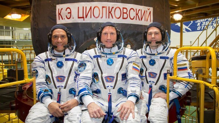 Accidental 1-year astronaut crew hands over command of ISS ahead of Sept. 27 landing_6513370c936a7.jpeg