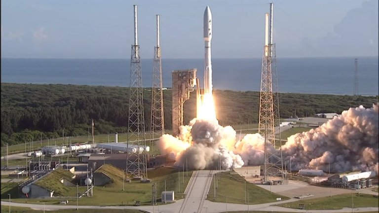 Atlas V rocket launches the Space Force’s Silent Barker ‘watchdog’ satellites in dazzling morning liftoff (video)_64fdccc6545fd.jpeg