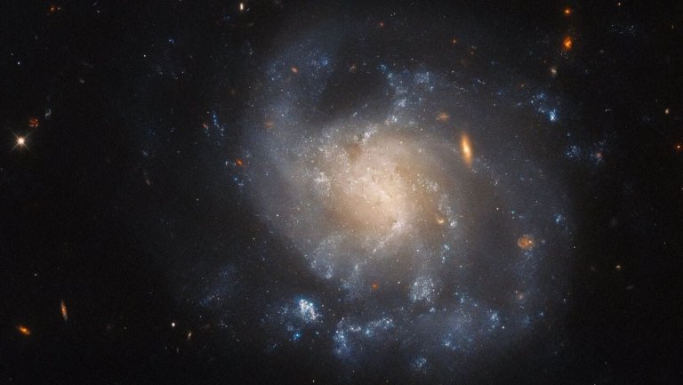 Hubble Space Telescope sees lonely galaxy looming in isolation (photo)_64f9d884426b6.jpeg