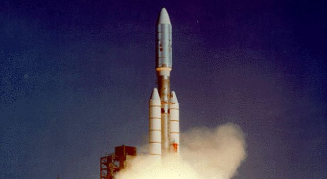 On This Day In Space: Sept. 5 1977: Voyager 1 launches to the outer solar system_64f7352883184.jpeg