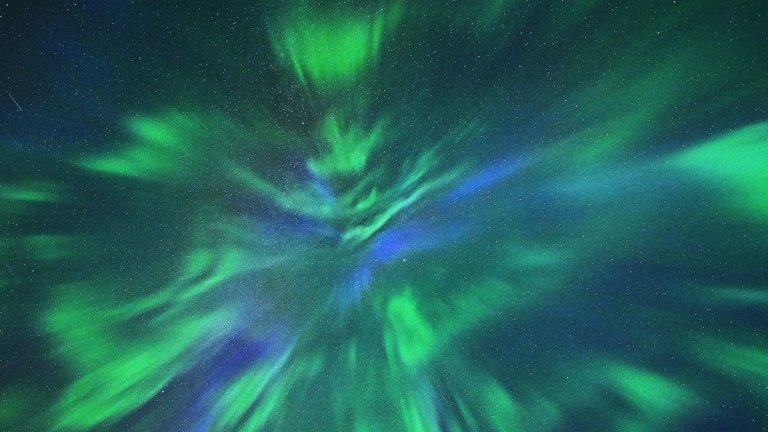 Solar storm slams into Earth and sparks stunning northern lights display (photos)_650b2f5ee540a.jpeg