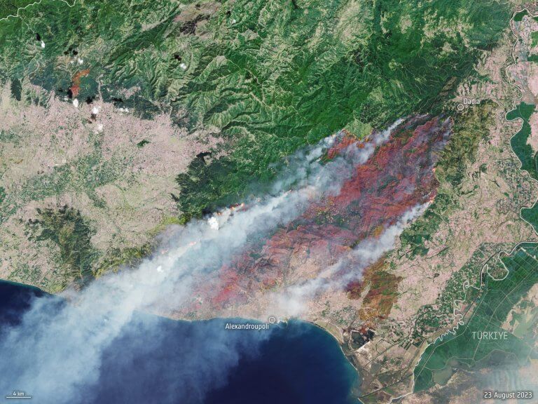 Wildfires continue to rage in Greece, as seen by satellite_65147f5873e0f.jpeg