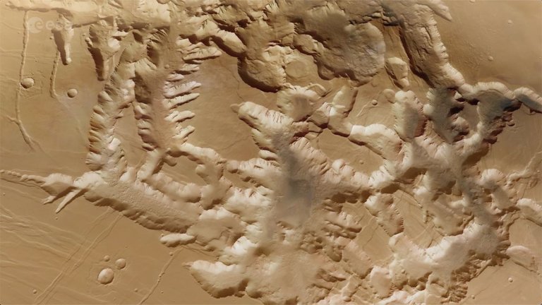 Explore a mysterious, crinkly Mars valley in this flyover video_65271dd027abf.jpeg