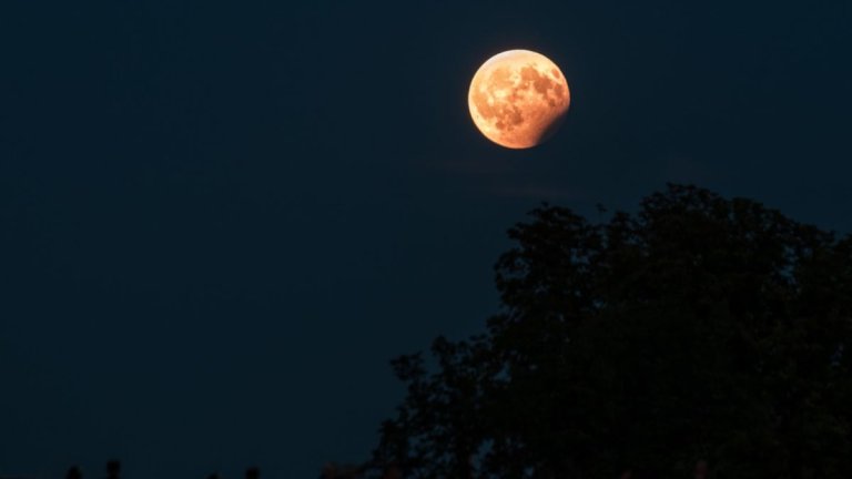 Full Hunter’s Moon puts on a spooky display today with partial lunar eclipse_653d33ea83e30.jpeg