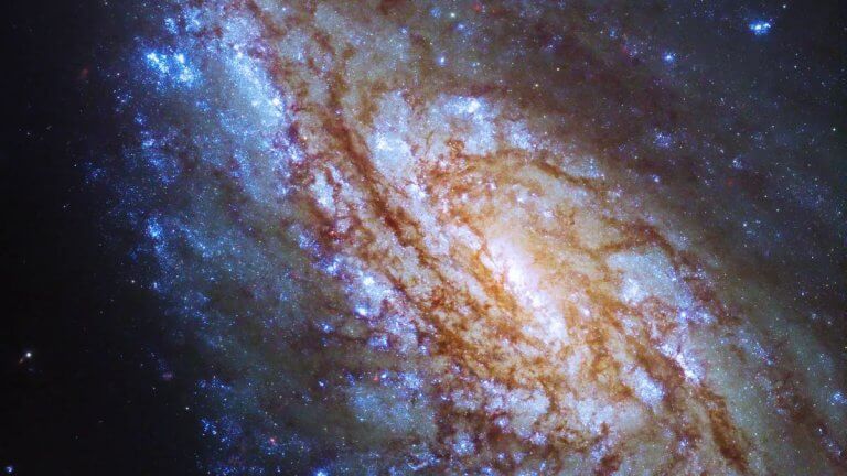 This Hubble Telescope galaxy image could help reveal how stars are born (photo)_651f2dbc0315c.jpeg