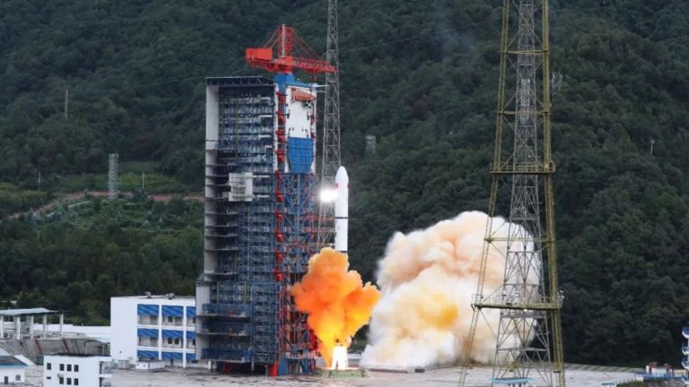 Watch China launch more classified Yaogan spy satellites (video)_6525bdf8c9a15.jpeg