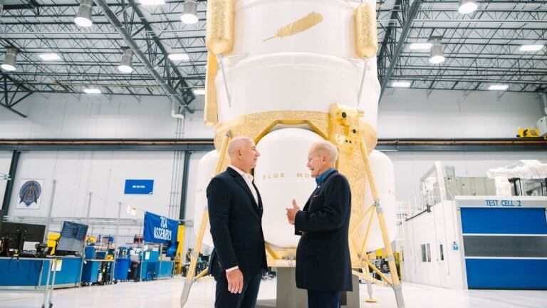 Blue Origin shows off moon lander prototype for NASA’s Artemis program_65426487c540b.jpeg