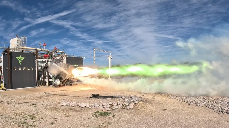 Firefly Aerospace’s new rocket engine spouts green flames in 1st ‘hot fire’ test (photo)_65677df7599be.jpeg