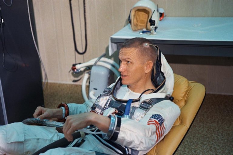 Frank Borman, Apollo 8 Commander and USAF Pilot, Dies at 95_655235b31ba4a.jpeg