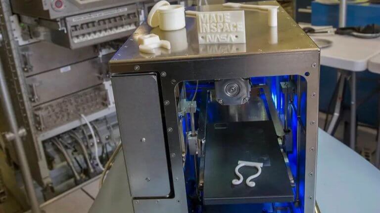 Future moon astronauts may 3D-print their supplies using lunar minerals_6543457960caf.jpeg