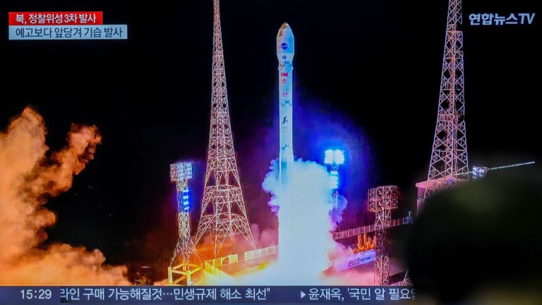 North Korea rocket explodes during spy satellite launch, and meteor hunters caught it on camera: report_65612d57cd3d0.jpeg