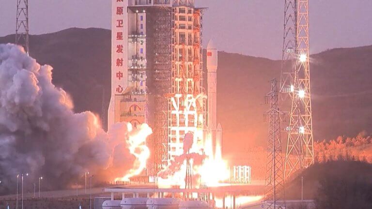 Watch China launch pair of Earth-mapping satellites on its 50th launch of 2023 (video)_654408e3b8f2a.jpeg