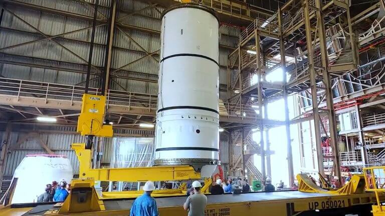 Watch NASA build Artemis 2 astronaut moon rocket boosters ahead of 2024 launch (video)_654819e05d953.jpeg