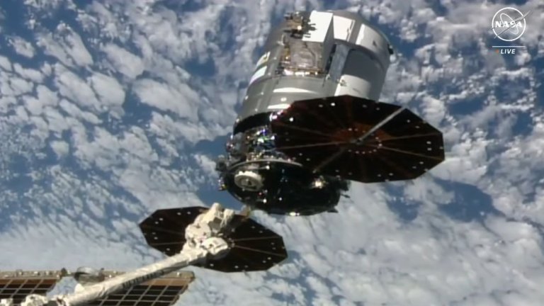 Cygnus cargo craft departs the ISS Dec. 22 for fiery re-entry in new year (video)_6585aba2ad396.jpeg