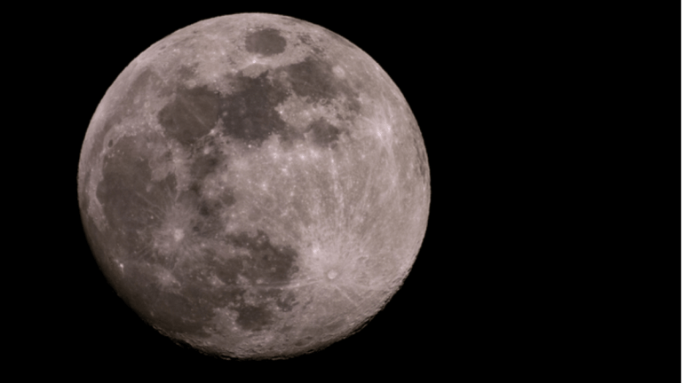 See December’s Full Cold Moon shine in the sky like a Christmas ornament (photos)_658cbf25e613e.png