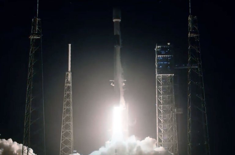 SpaceX Falcon 9 rocket launches Starlink satellites on record-breaking 19th mission_6586b2697093f.jpeg