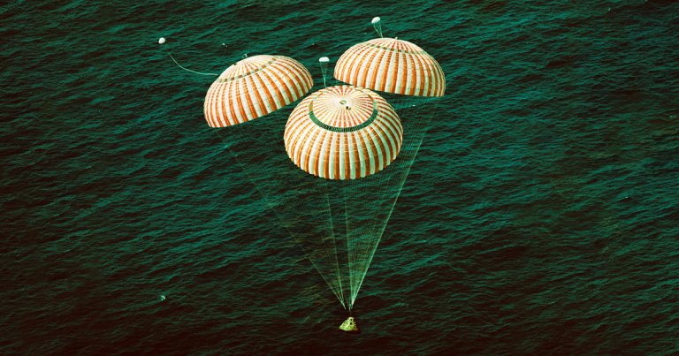 SpaceX Is Buying a Company That Makes Parachutes for Spacecraft_65777930dcd24.jpeg