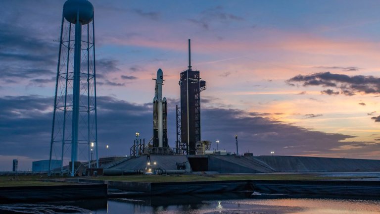 SpaceX scrubs Falcon Heavy’s X-37B space plane launch due to ground issue_6577fb534a497.jpeg