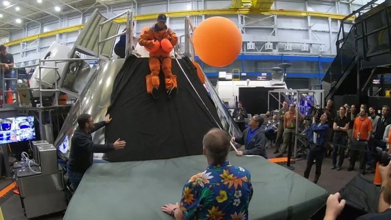 Watch Artemis 2 moon crew take a slide for NASA training (video)_6581af4ee81f8.jpeg