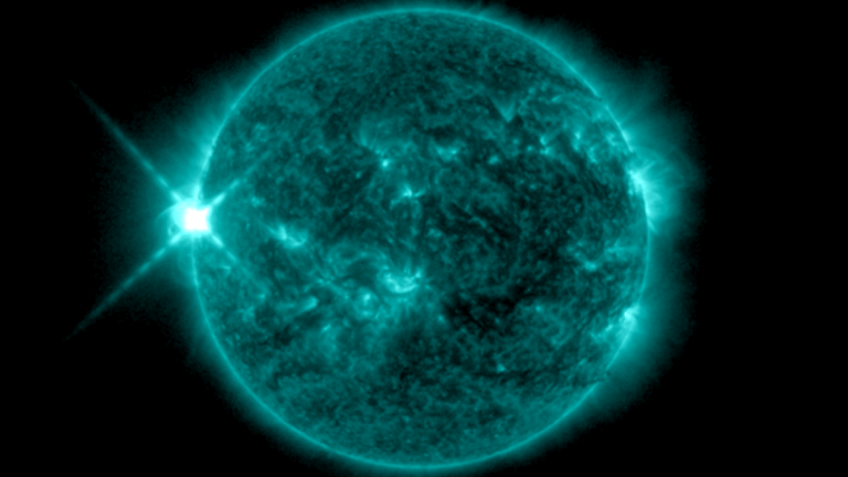 Coronal mass ejection from colossal New Year’s Eve solar flare will strike Earth today_659476b623bf0.png