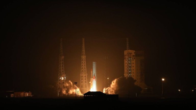 Iran launches 3 satellites on Simorgh rocket’s 1st successful orbital launch_65b8323b87ba8.jpeg