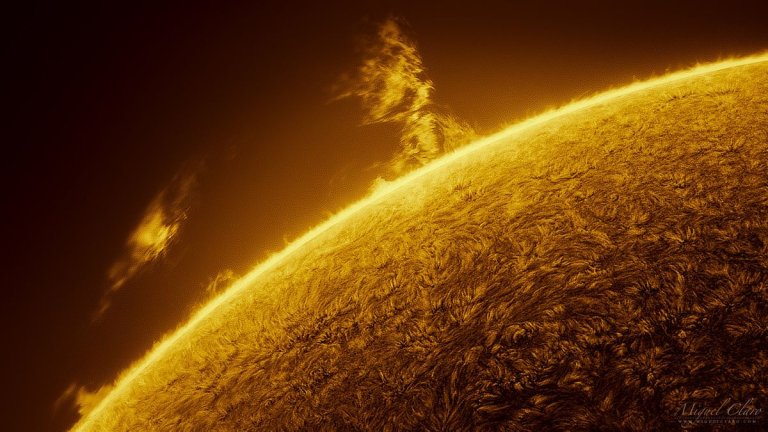 Watch the sun spew out a giant eruption of plasma in incredible footage (video)_65b67025399b7.jpeg