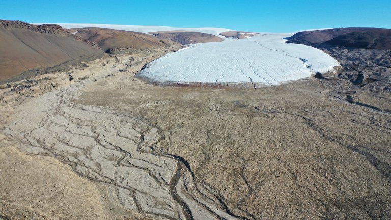 Greenland’s ice sheet is melting and being replaced by vegetation, finds major satellite analysis_65cb83d843618.jpeg