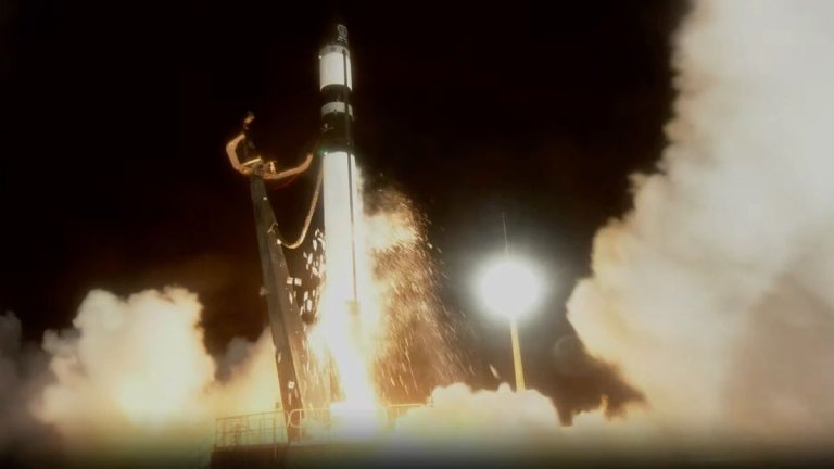 Rocket Lab launches ADRAS-J space junk inspection satellite for Astroscale (video)_65d2700fcd4e8.jpeg