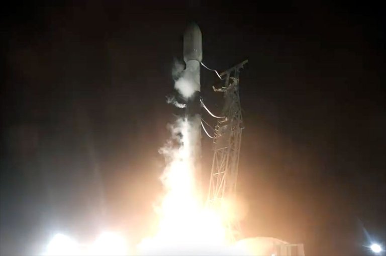 SpaceX Falcon 9 rocket ties 19 flight-record with launch from California_65d82691a668b.jpeg