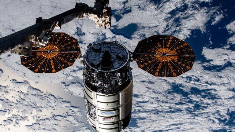 Watch private Cygnus cargo ship arrive at the ISS this morning (video)_65bb3dc176f94.jpeg