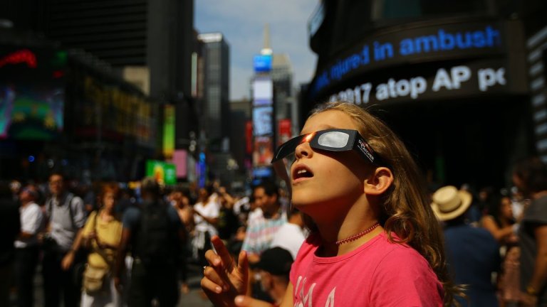 How to stay safe during the April 8 solar eclipse_660000dc5cd23.jpeg