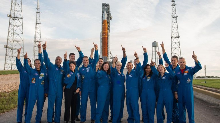 New NASA astronauts celebrate moon missions, private space stations as they get ready for liftoff (exclusive)_65f5aca83a94d.jpeg