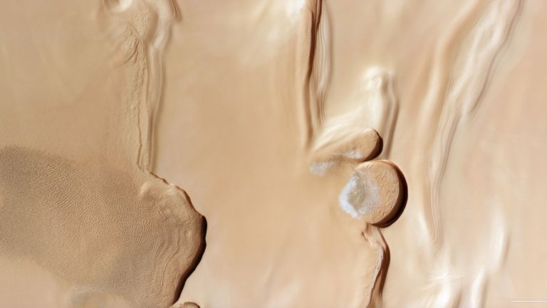 Rippling sand dunes, icy cliffs spied near Mars’ north pole (photos)_65e5f3cebd3cf.jpeg