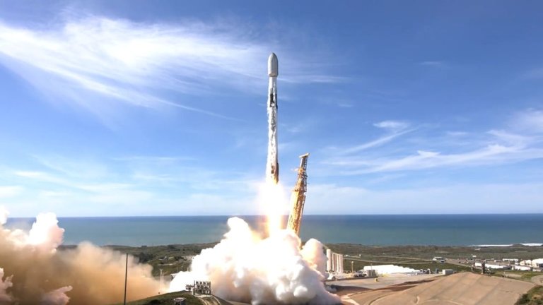 SpaceX launches 53 satellites on Transporter-10 rideshare flight, nails rocket landing (video)_65e6a920d8d30.jpeg