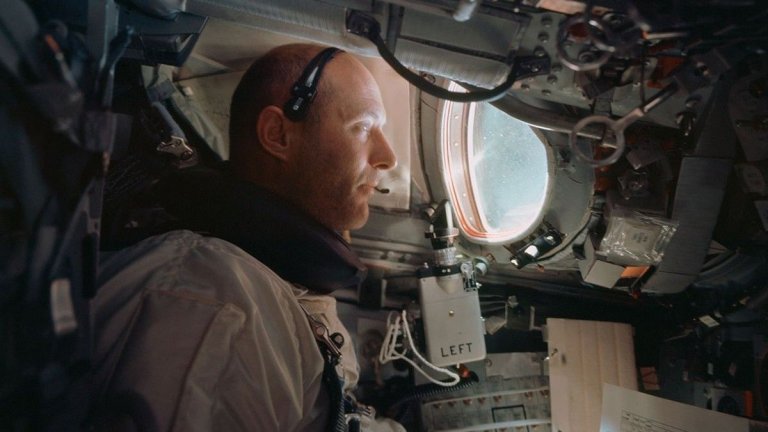 Thomas Stafford, NASA astronaut who led Apollo-Soyuz joint mission, dies at 93_65f8c03565d15.jpeg