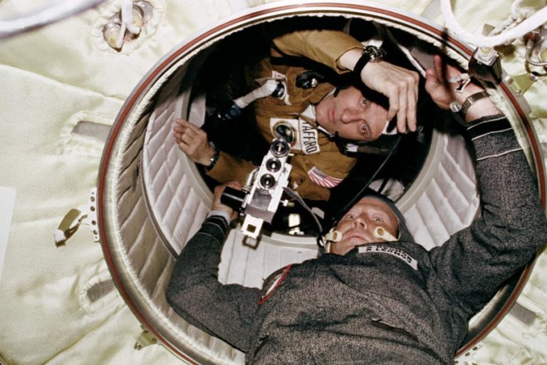 Tom Stafford—Test Pilot, Gemini and Apollo Astronaut—Dies at 93_65fafd1443229.jpeg