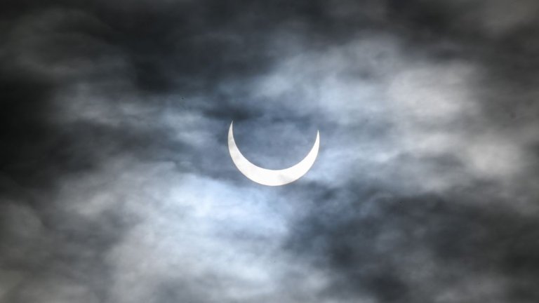 Why low-level clouds vanish during a solar eclipse_6607a75a1ce6f.jpeg