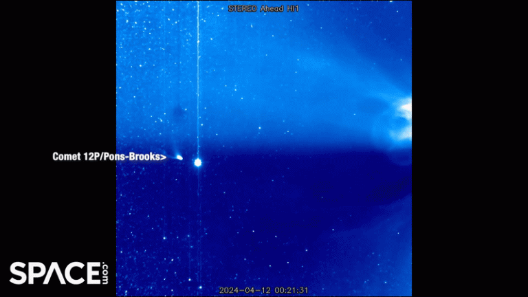 Watch ‘Devil Comet’ approach the sun during explosive coronal mass ejection (video)_6622f67c262db.gif