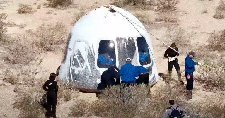 Blue Origin Astronauts Trapped by Foliage After Capsule Touchdown_664cb88beaa27.jpeg