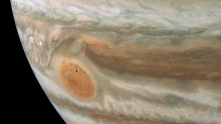 NASA spacecraft saw something incredible near Jupiter’s Great Red Spot_6649174680cb6.jpeg