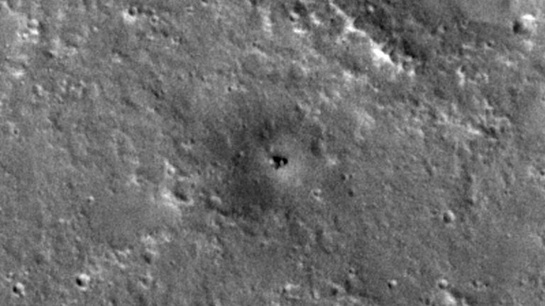 NASA spacecraft spots dead robot on Mars surface_664e5d3dde60a.jpeg