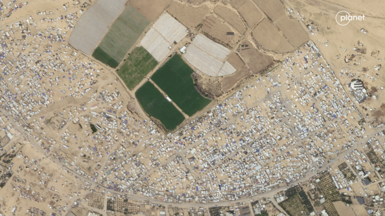 Satellite images of Rafah illustrate Palestinians fleeing the city_66444e22a407b.gif